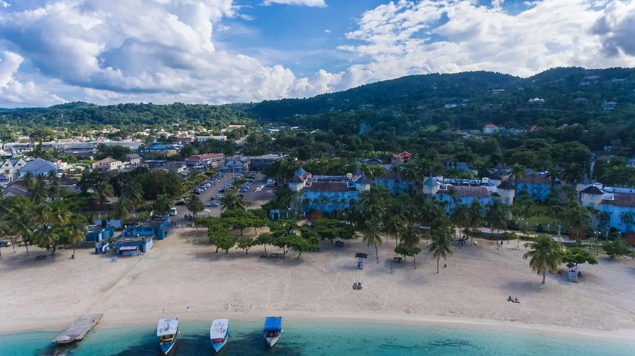 Serenity By The Sea At Turtle Towers Ocho Rios Apartment